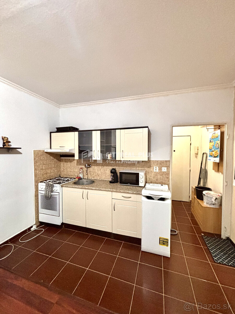 Ponúkame Vám na prenájom zariadený 1 izbový byt v Nových Zám - 6