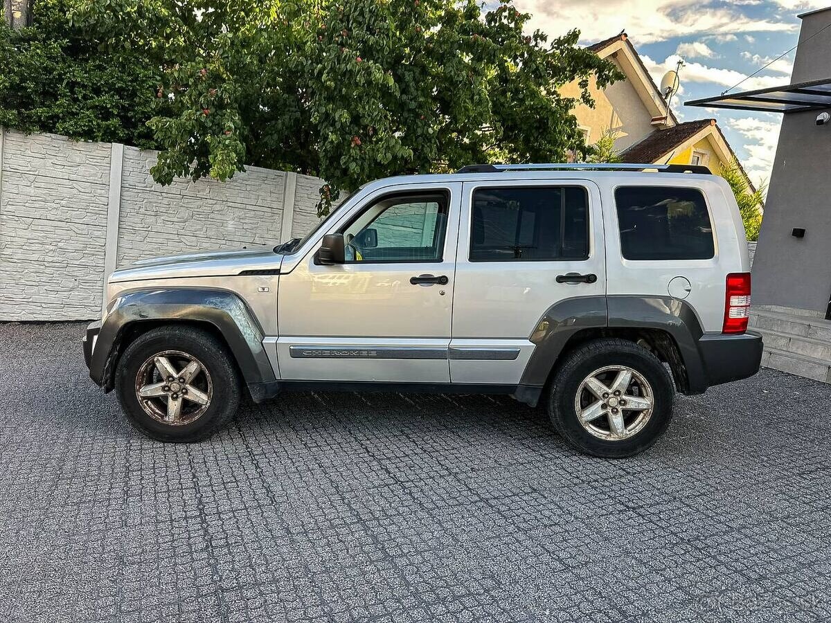 Jeep Cherokee 4x4, 2,8Crdi 130kW - 6