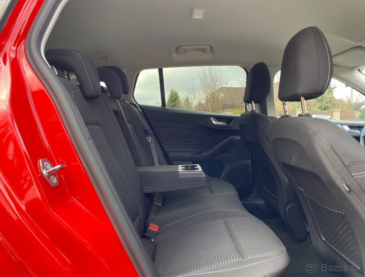 Ford Focus Turnier 1.5 EB Titanium 1. majitel 11/2019 - 6