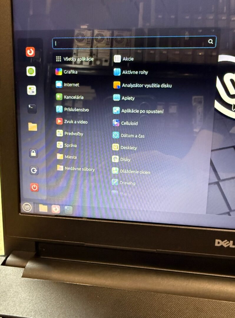 Notebook Dell Celeron N3060 / 8GB RAM / 128GB SSD / HD - 6