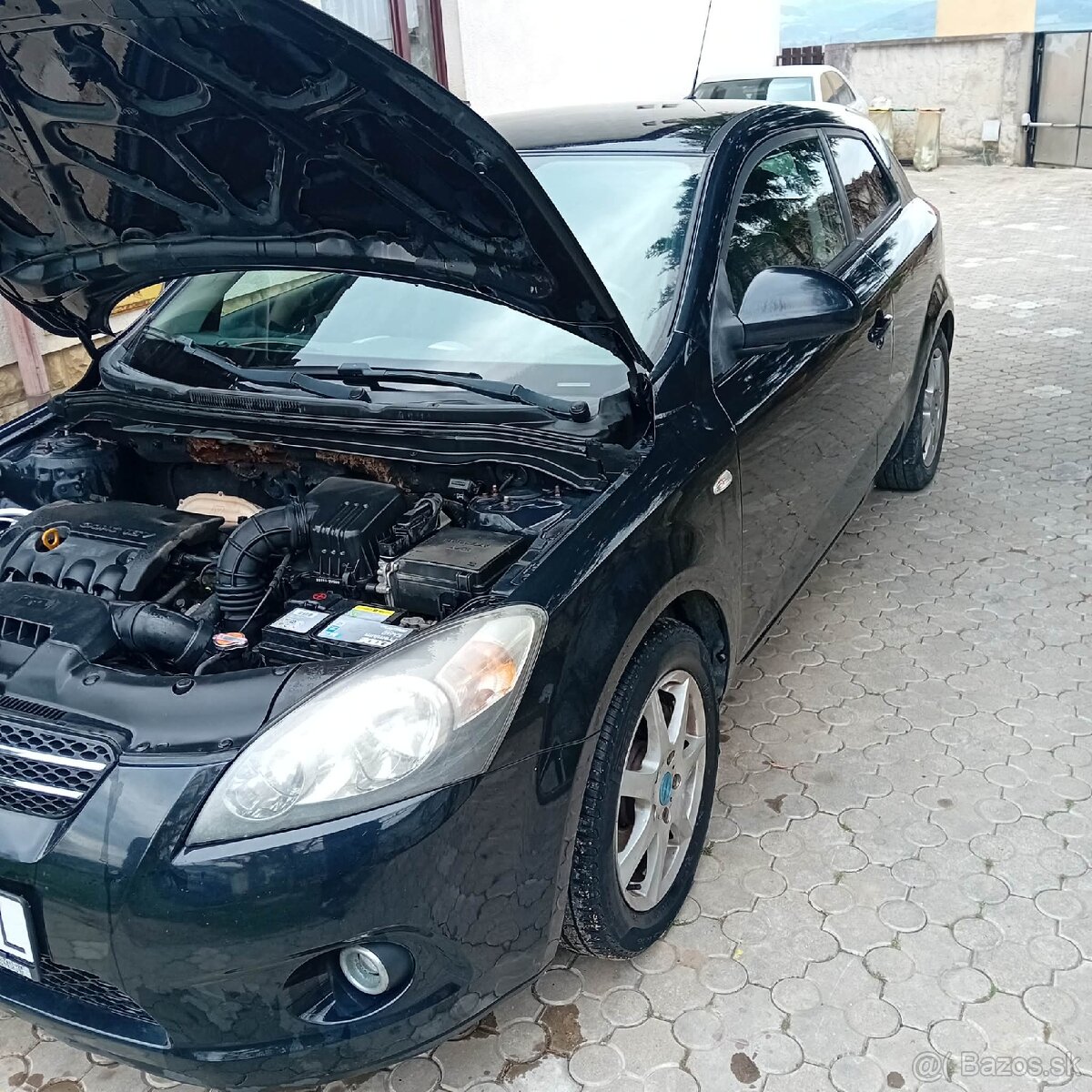 Predám Kia CEED 1.4 Benzin - 6