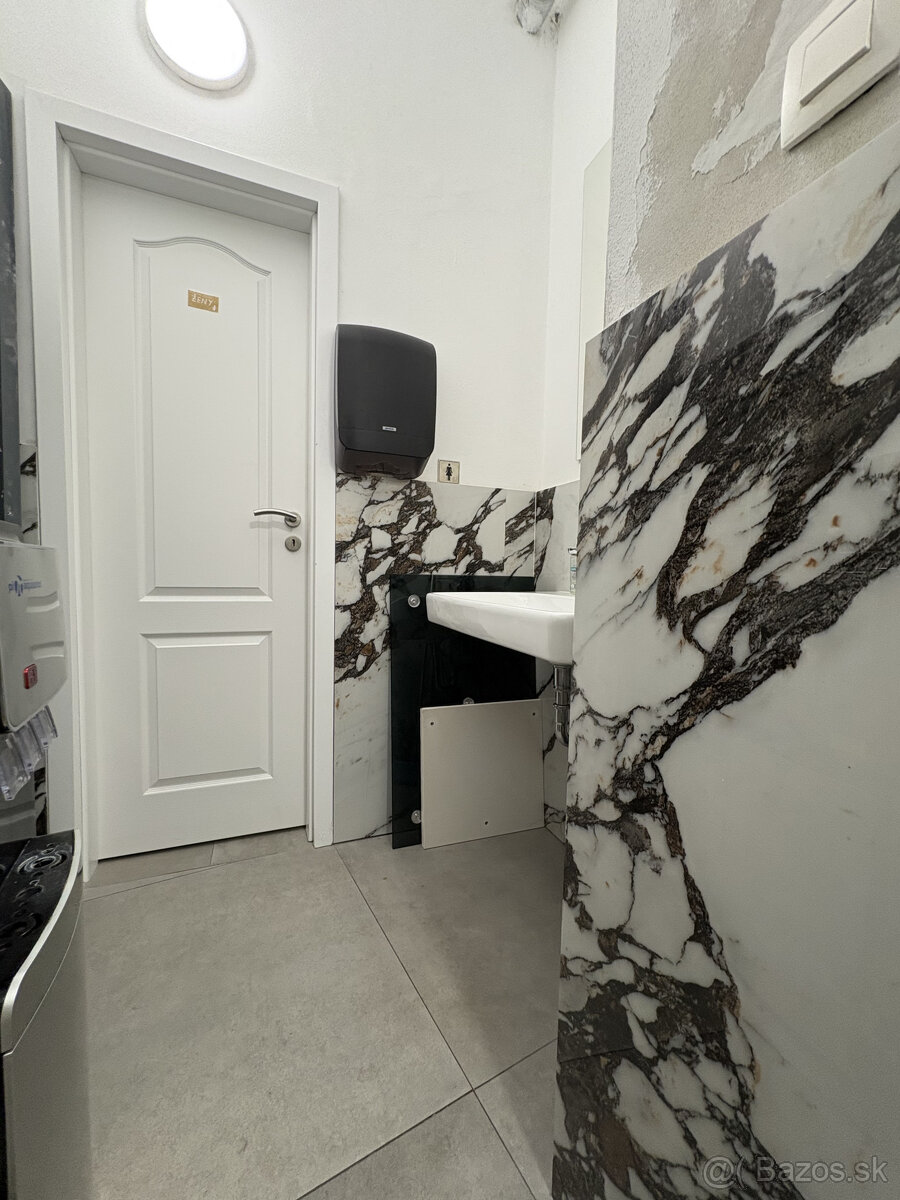 PREDAJ historického priestoru v srdci Trnavy - 6