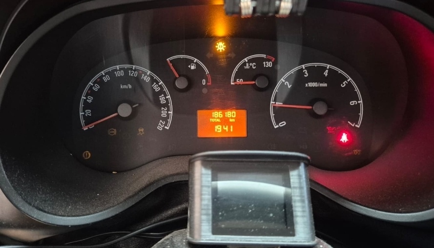 Opel combo L1, 1.3D,66kw,r.v.11/2015, cena s DPH - 6