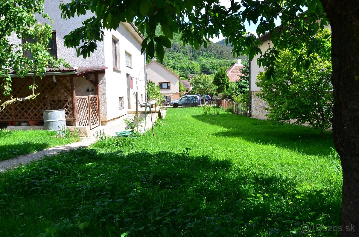 PREDÁM - rodinný dom Hrachovište Nové Mesto nad Váhom - 6