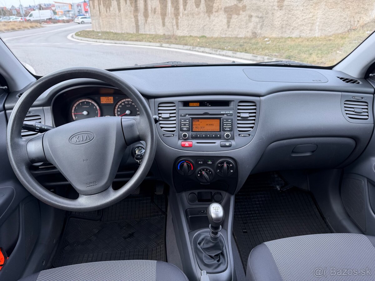 KIA RIO 1.4 benzin naj.42tis.km - 6
