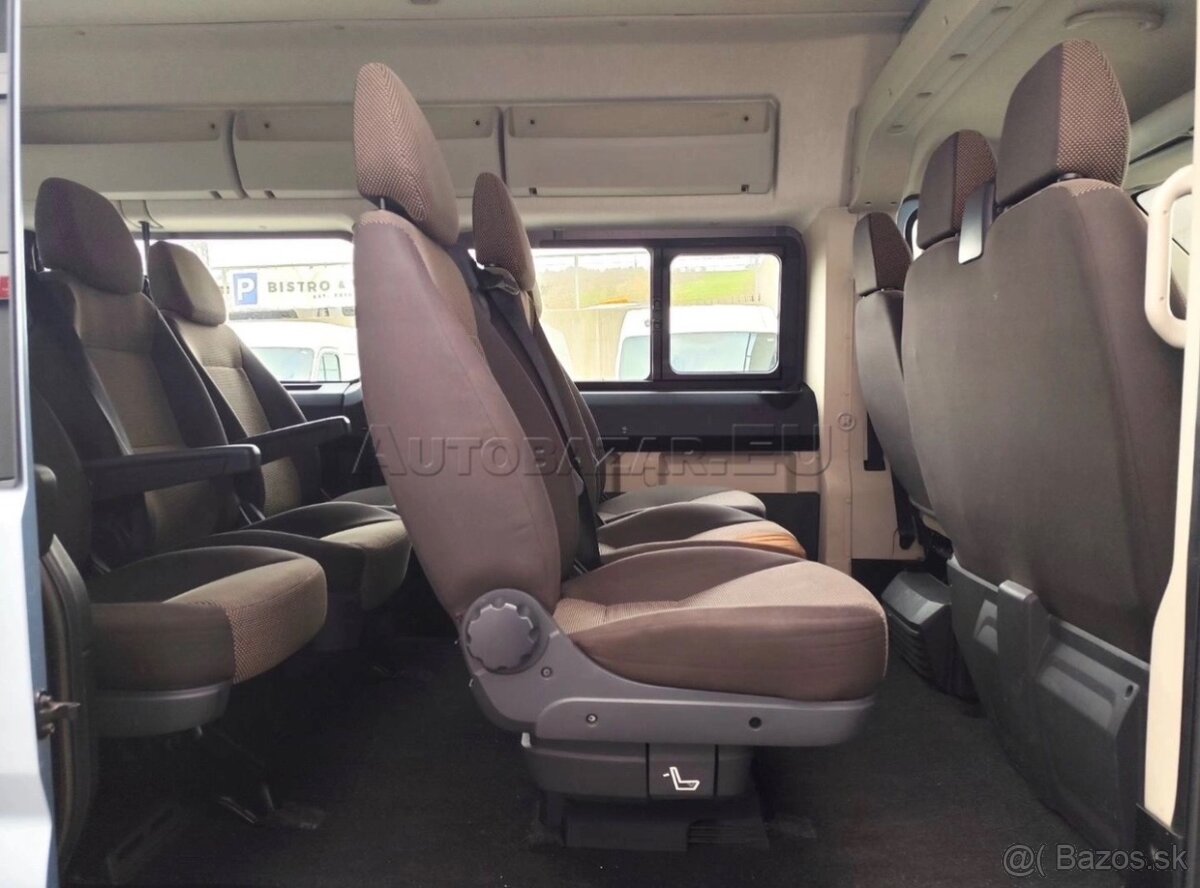 Prenájom 9 miestnej dodávky - 6