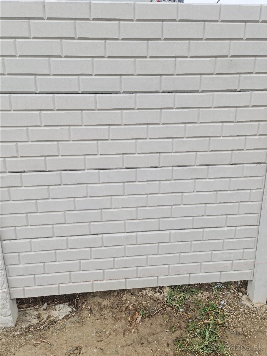 Podhrabová doska, Betónový plot - VÝCHOD POZOR - 6