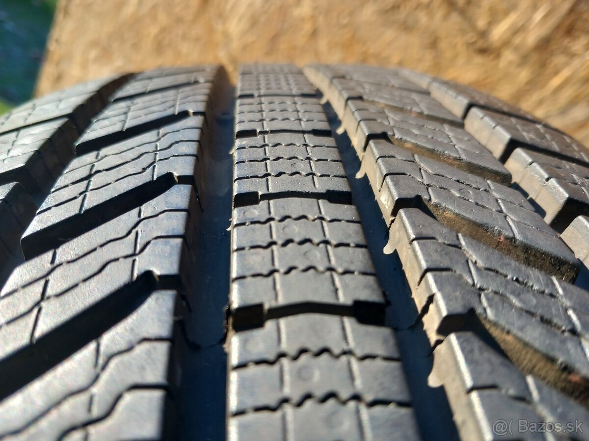215/65 r17 zimne pneumatiky - 6