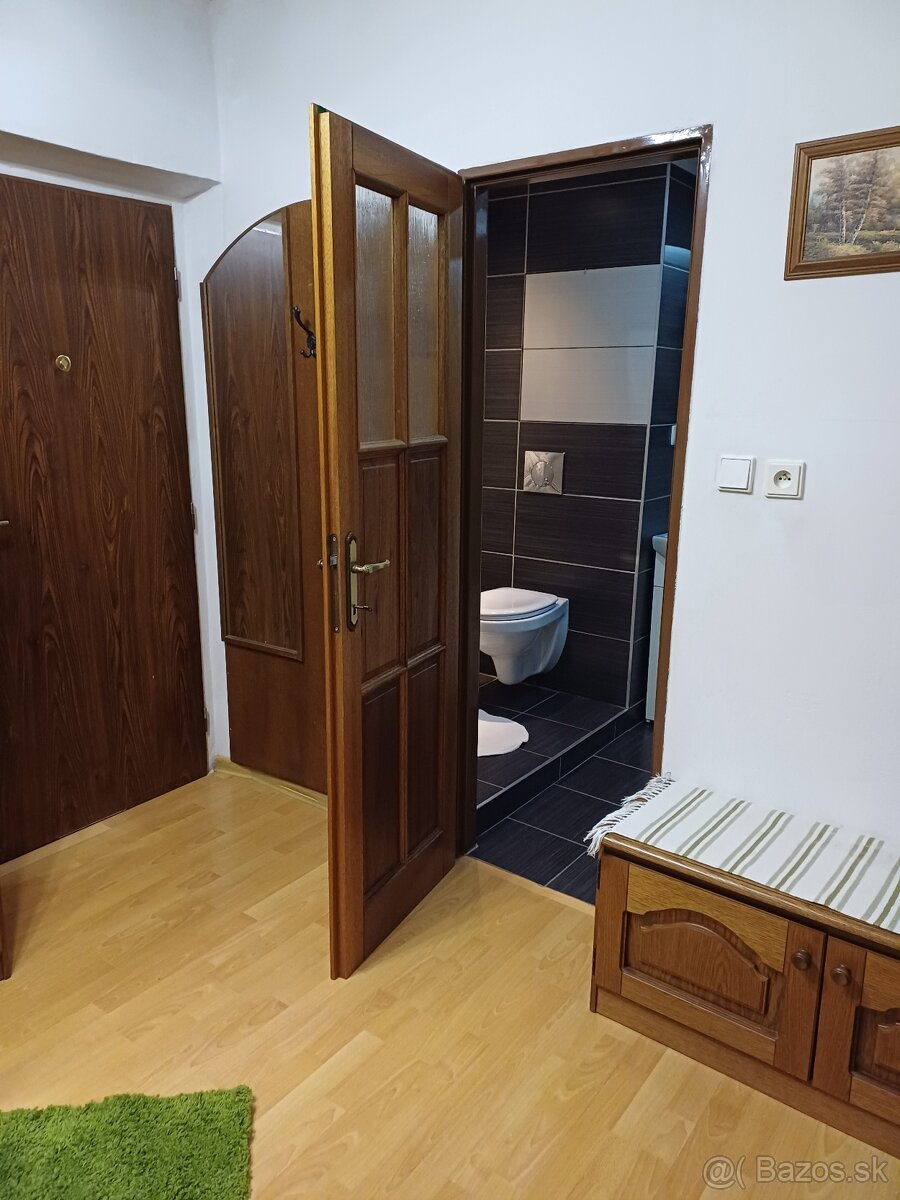 Prenájom 3 izbového bytu - 6