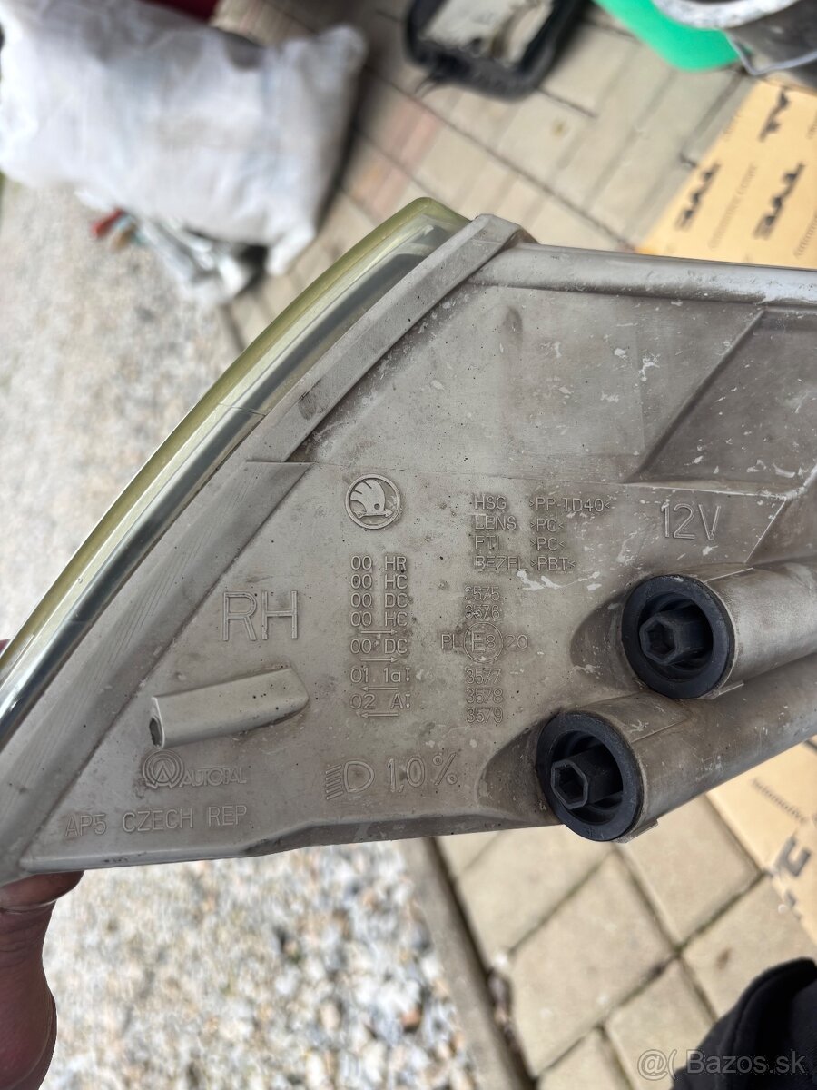 Predne svetla škoda octavia 2 - 6