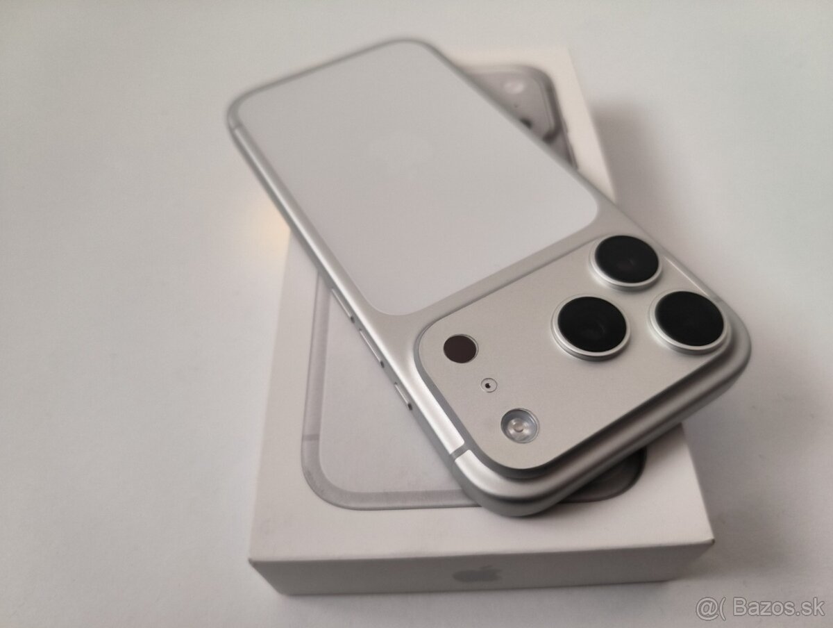 apple iphone 17 PRO MAX 256gb Silver / Batéria 100% - 6