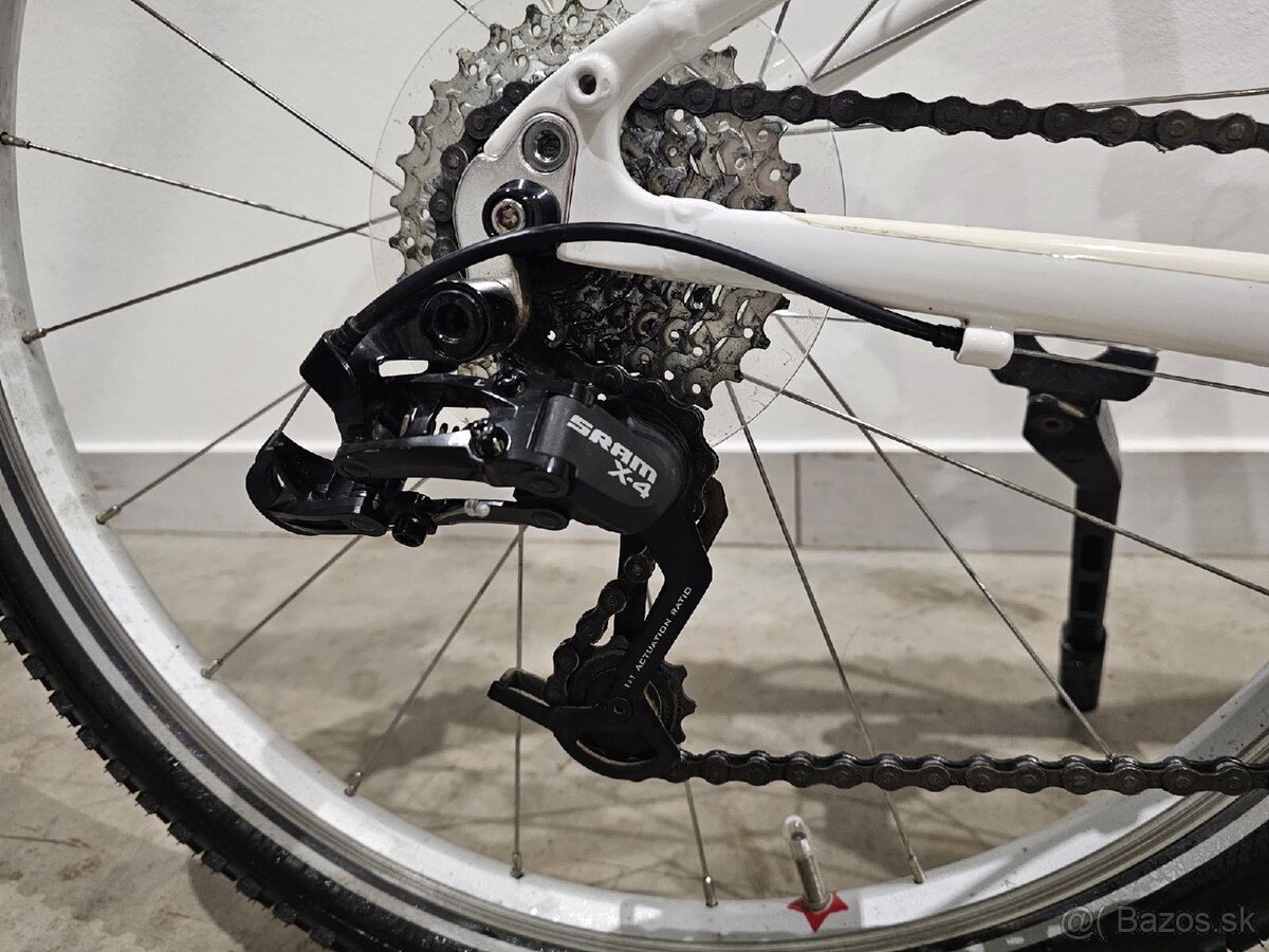 Woom 5 červenej farby - detský bicykel - 6