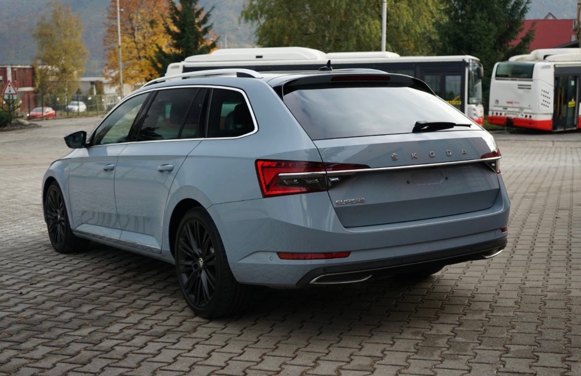 ✔️ Škoda Superb Combi 2.0 TDI SCR L&K DSG - 6