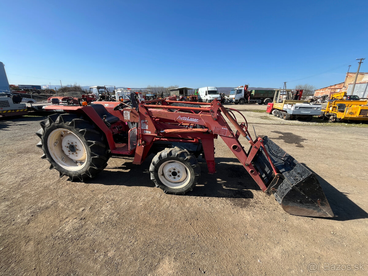 Malotraktor YANMAR FX32D s čelným nakladačom - 6