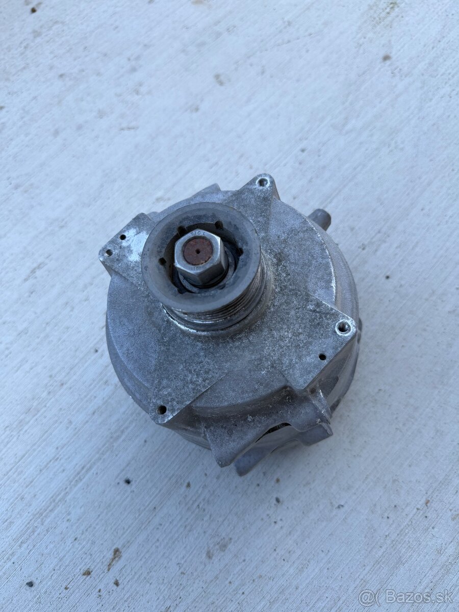 Alternátor Audi A7 (C8) - 6