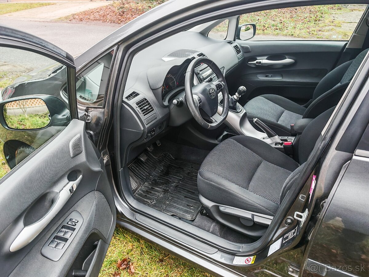 Toyota Auris 1.6 - 112.610km - 6