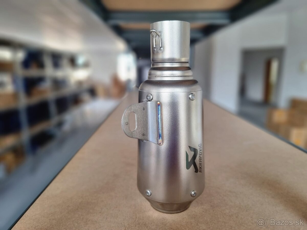 Nová koncovka s logom Akrapovic - 6