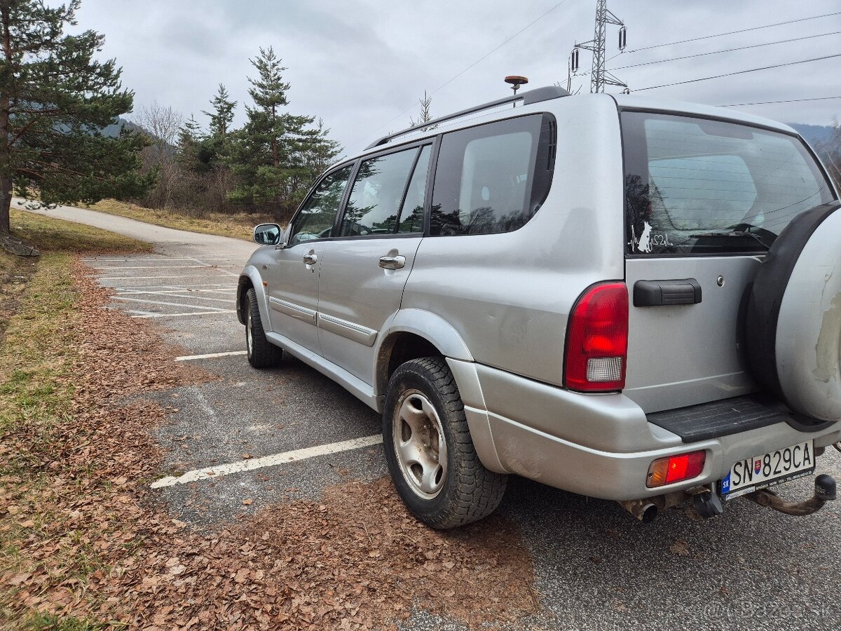 Suzuki Grand Vitara XL7 2.0HDi - 6