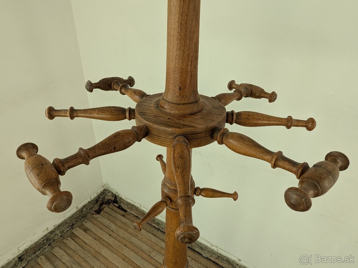 Stojanový vešiak - 6