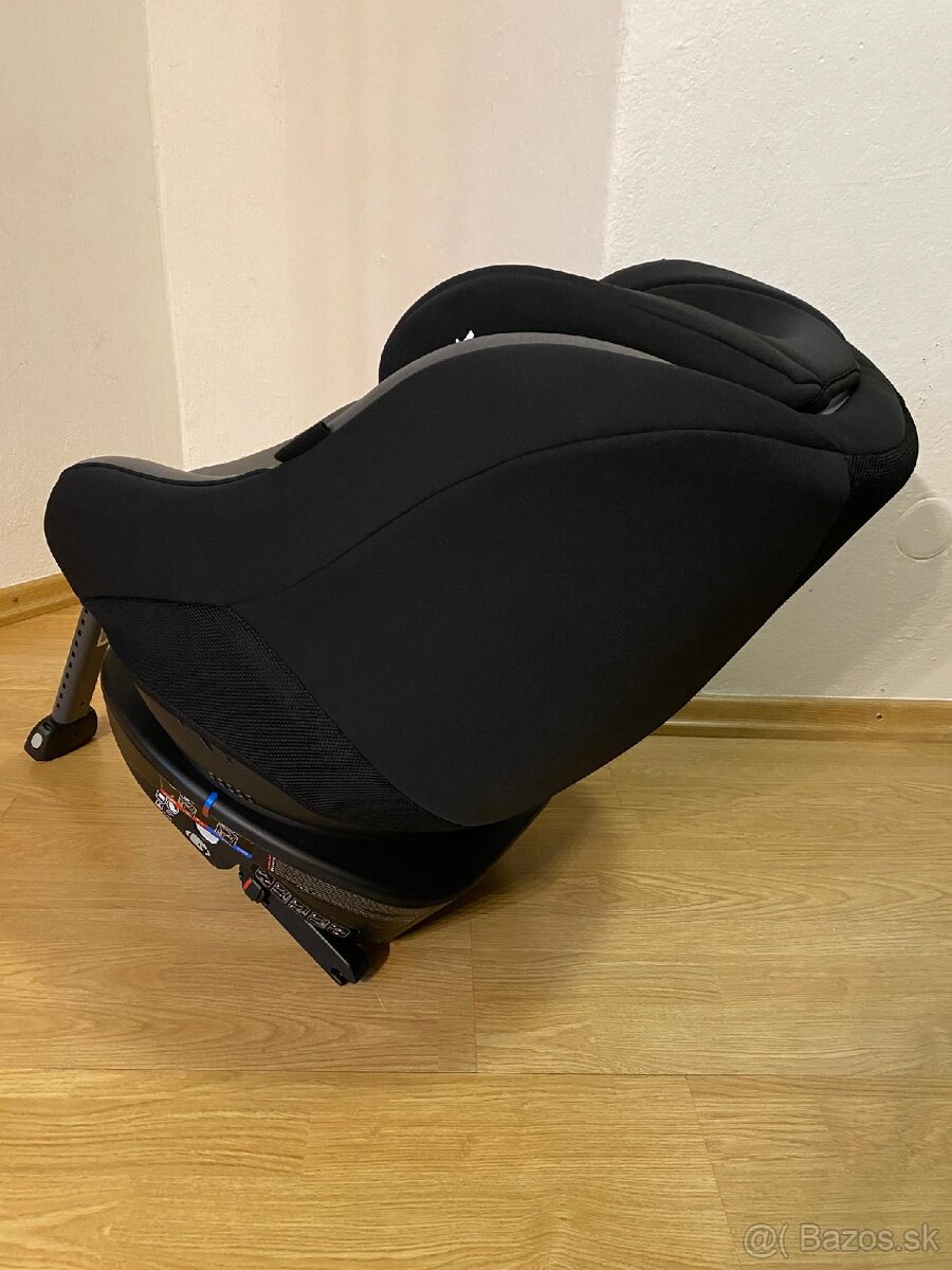 Autosedacka Joie spin 360 v takej čierno-šedej farbe - 6