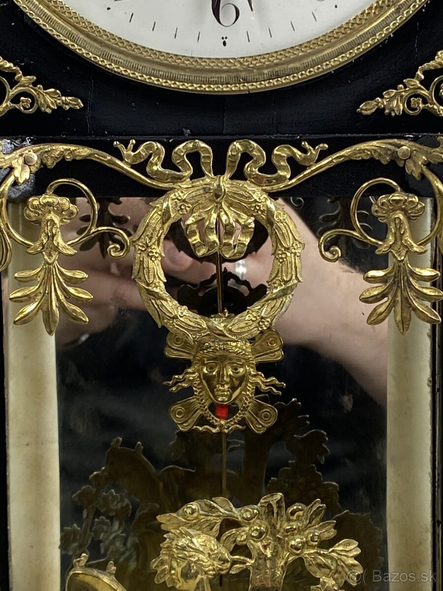 Empírové hodiny - 6