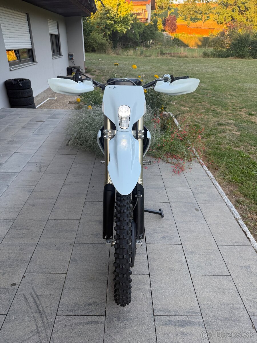 Stark Varg EX 2025 - 6