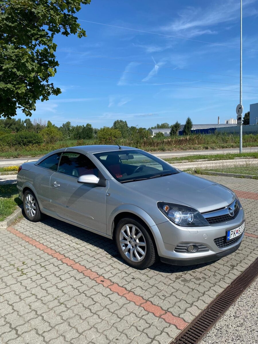 Predám Opel Astra H GTC 1,6 Benzín - 6