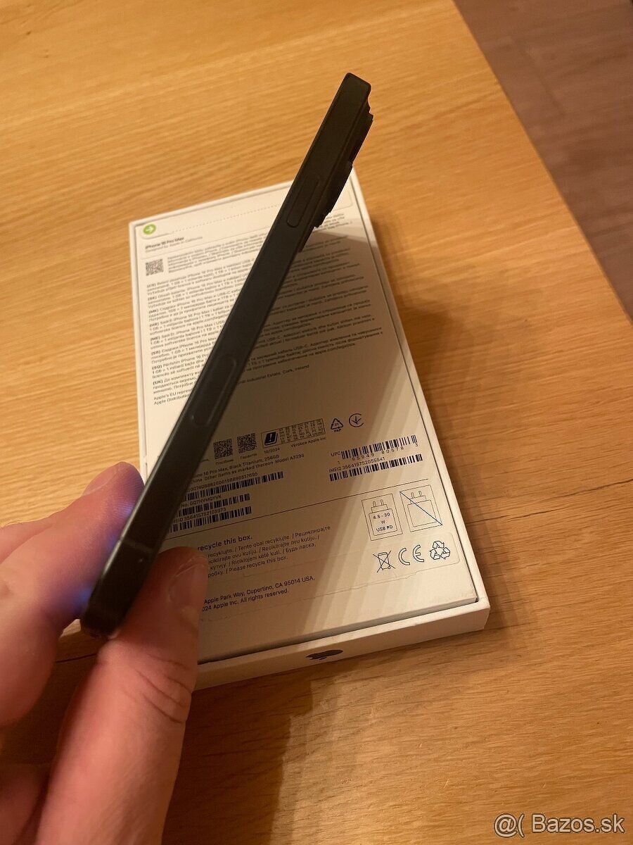 IPHONE 16 PRO MAX 256GB BLACK TITANIUM - 6