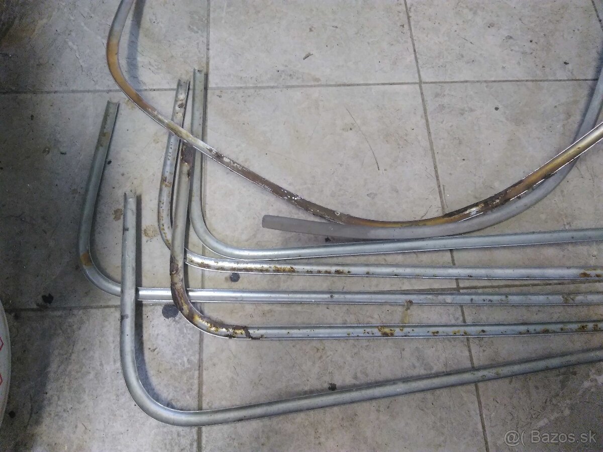 Lišty na Tatra 603 - 6