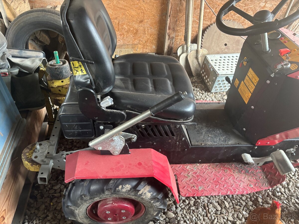 Predam traktorik Dakr panter pdf5 sj s prislusendtvoˇ - 6