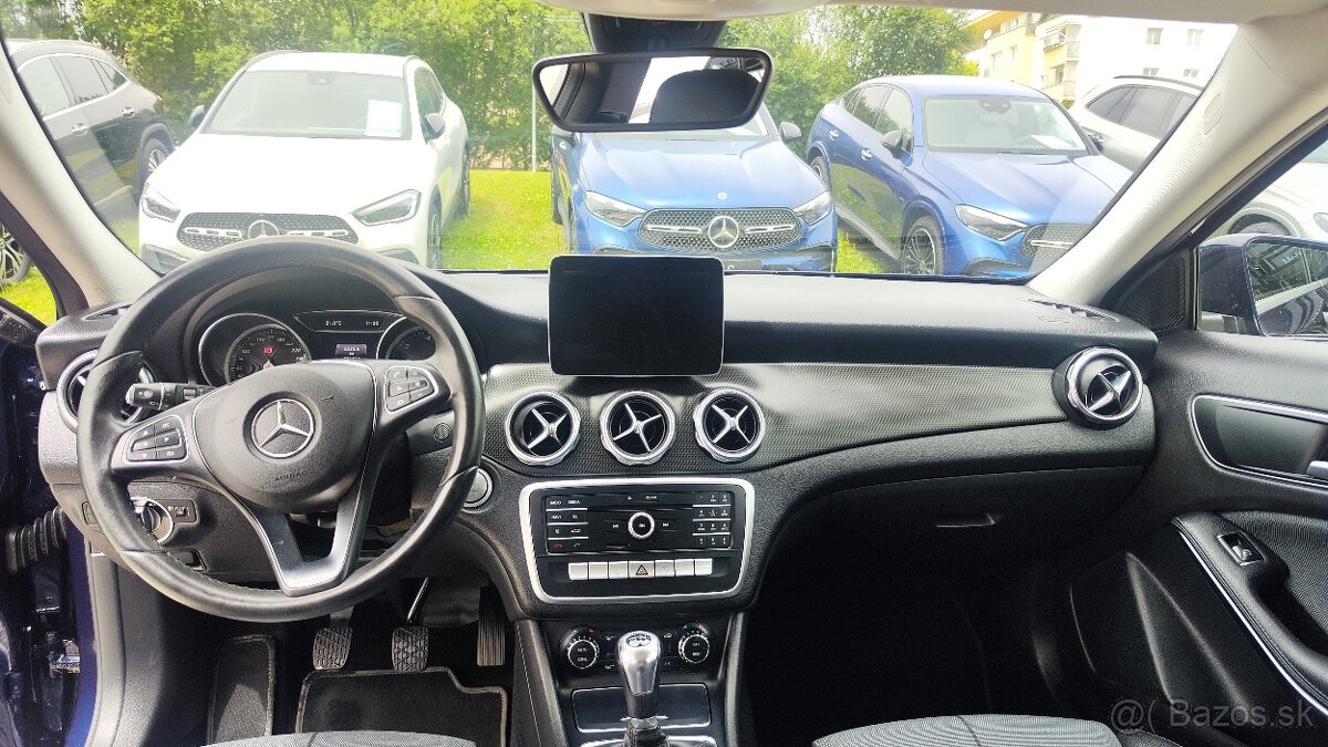 Mercedes Benz GLA 200D, - 6