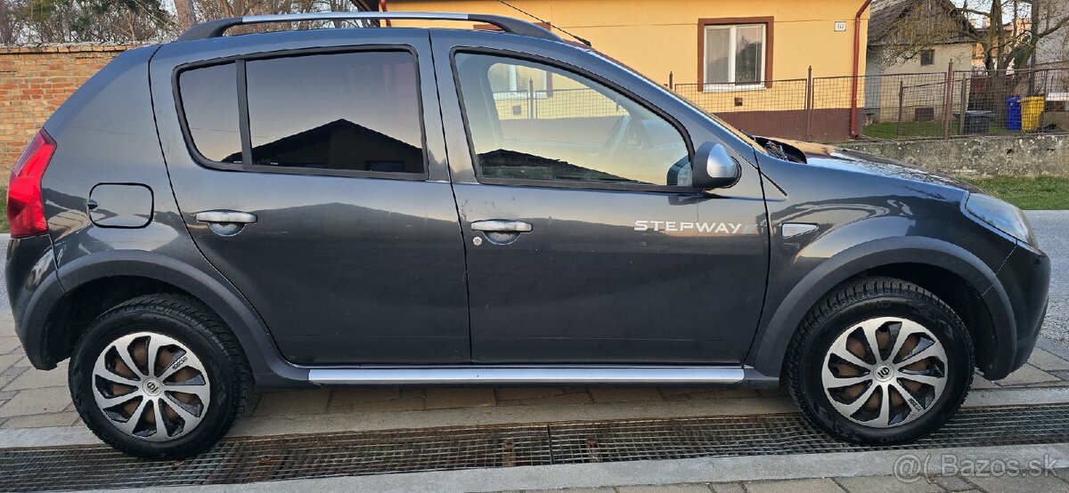 Dacia Sandero Stepway 1,6MPi M2010 - 6