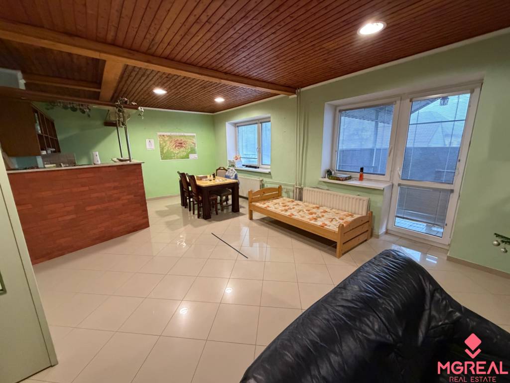 Veľký rodinný dom Podhradie - 6