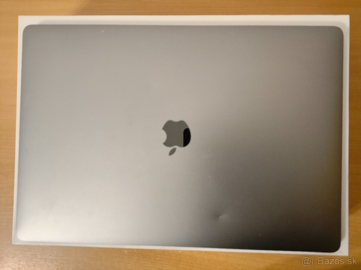 MacBook Pro 15 2019 i7 16GB 256GB - 6
