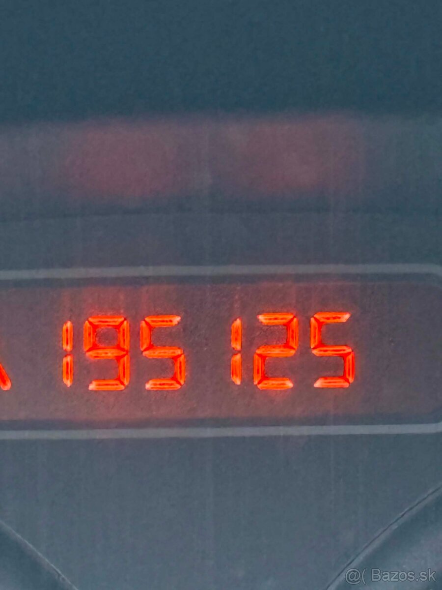 PEUGEOT 206 1.1 44kW - 6