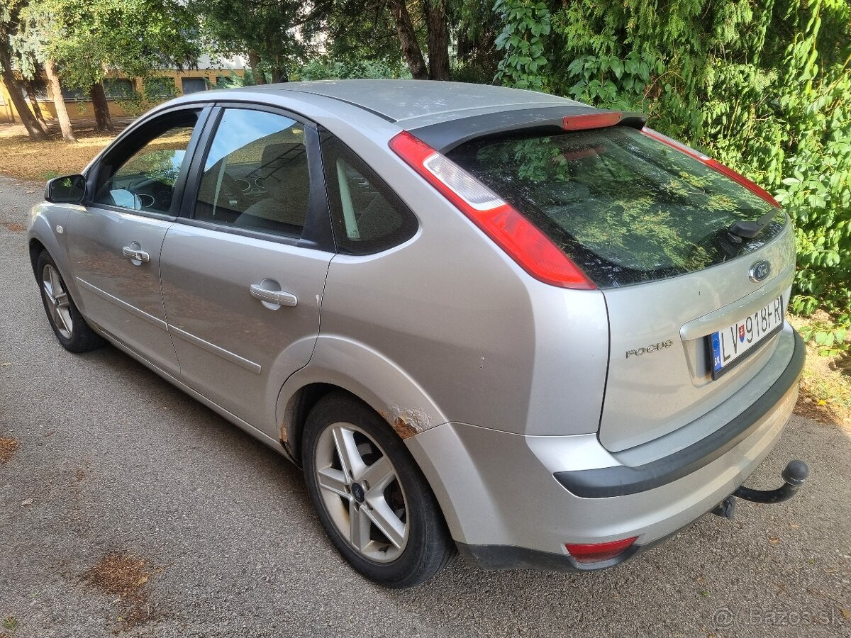 FORD FOCUS 1.6i ROK 2006 - 6