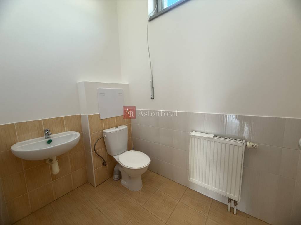 Na prenájom zrekonštruované obchodné priestory v komplexe Dv - 6