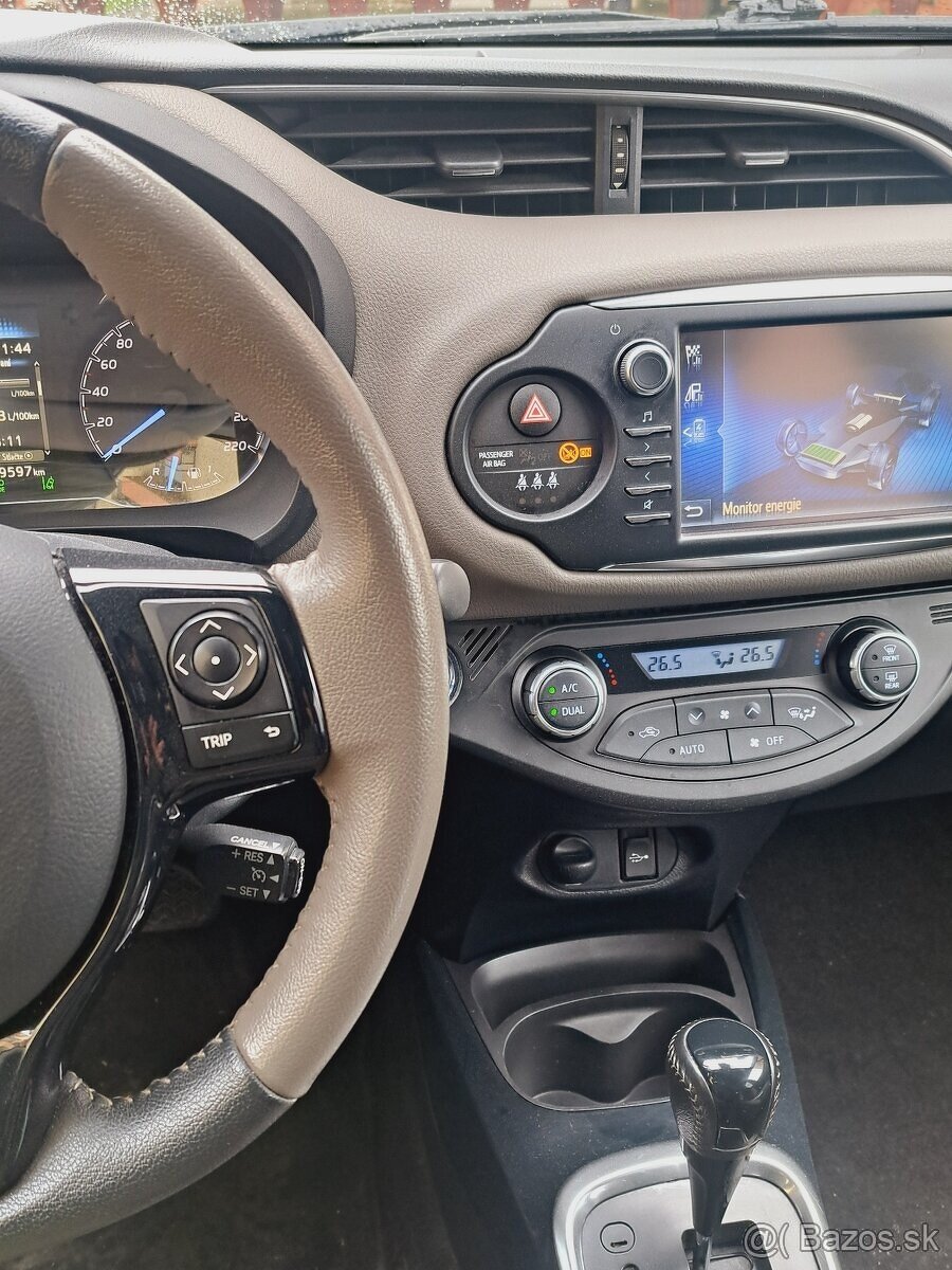 Toyota Yaris Hybrid 2018 Facelift 4-valec - 6