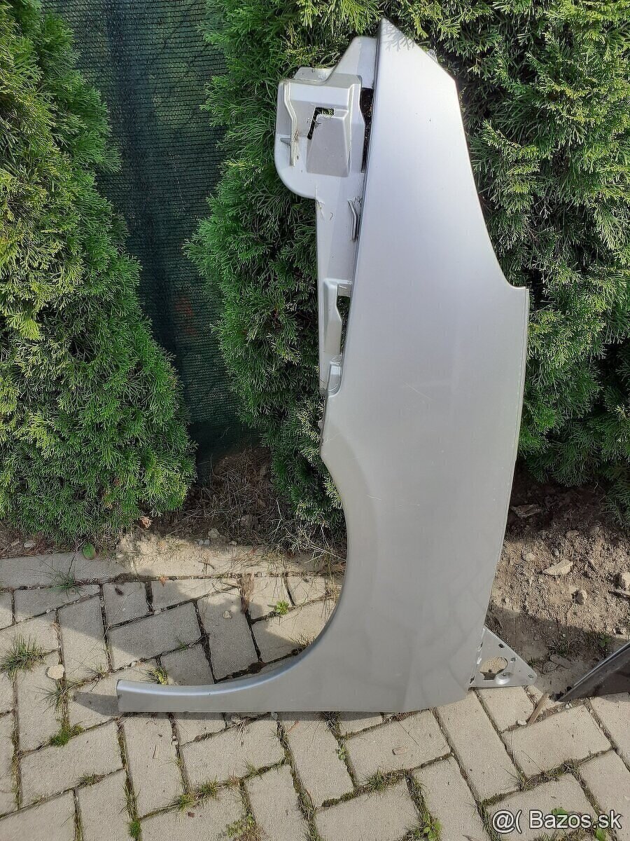 predam predny blatnik na citroen C8 strieborny - 6