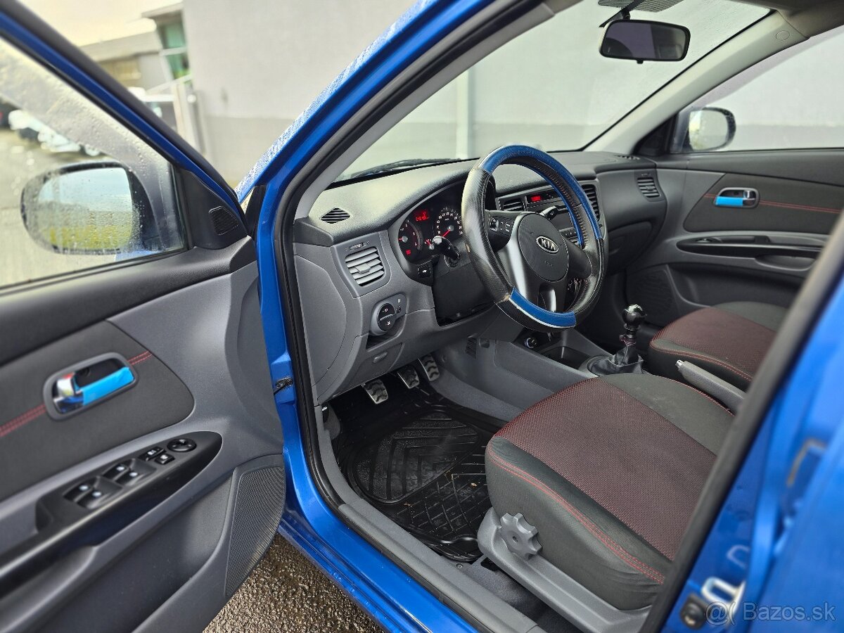 Predam kia rio 1.5crdi sport - 6
