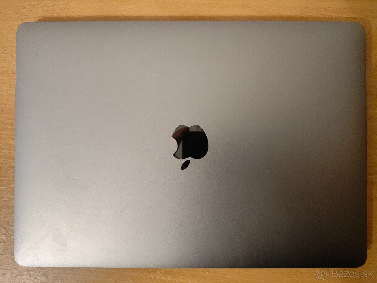 MacBook Pro 2018 | i7 • 16GB • 1TB SSD - 6