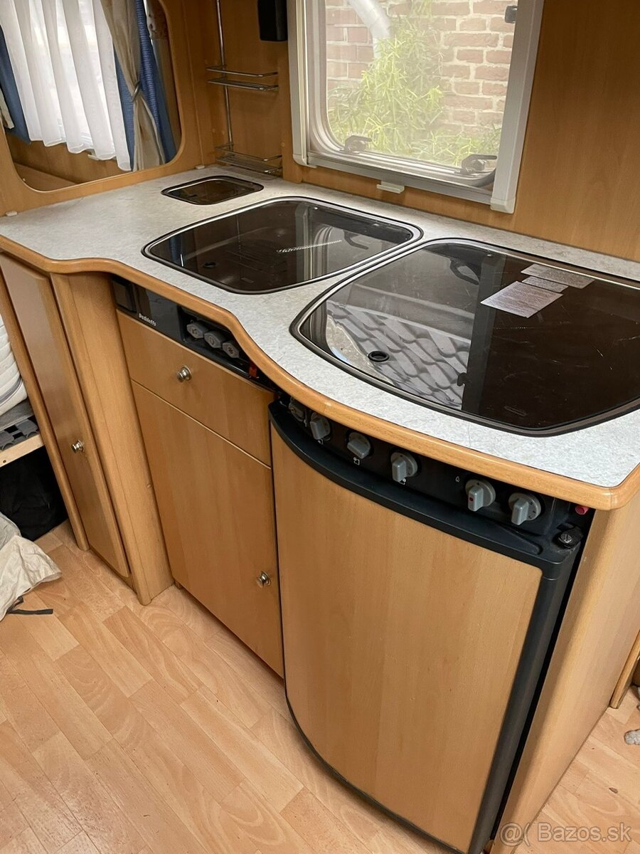 Predám karavan Dethleffs Camper 470-bojler-sprcha r.v.2002 - 6