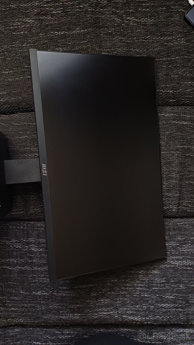 Predam/vymenim PS4 PRO 1TB - 6