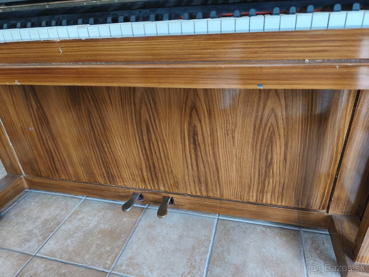 Predám starožitný klavír – krásny kus histórie s dušou - 6