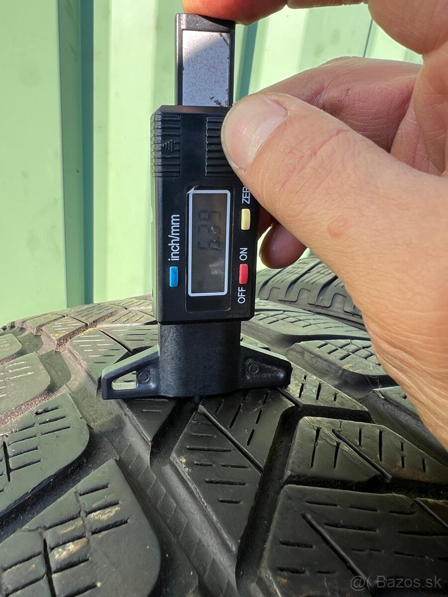 Zimné pneumatiky pirelli 235/65R19 - 6