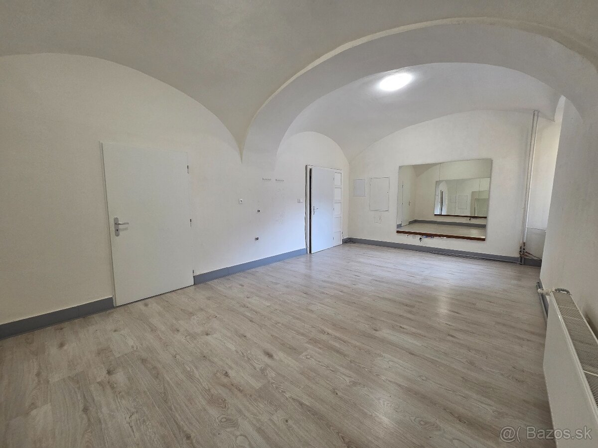 kancelária/obchodný priestor v centre Levoče - 6