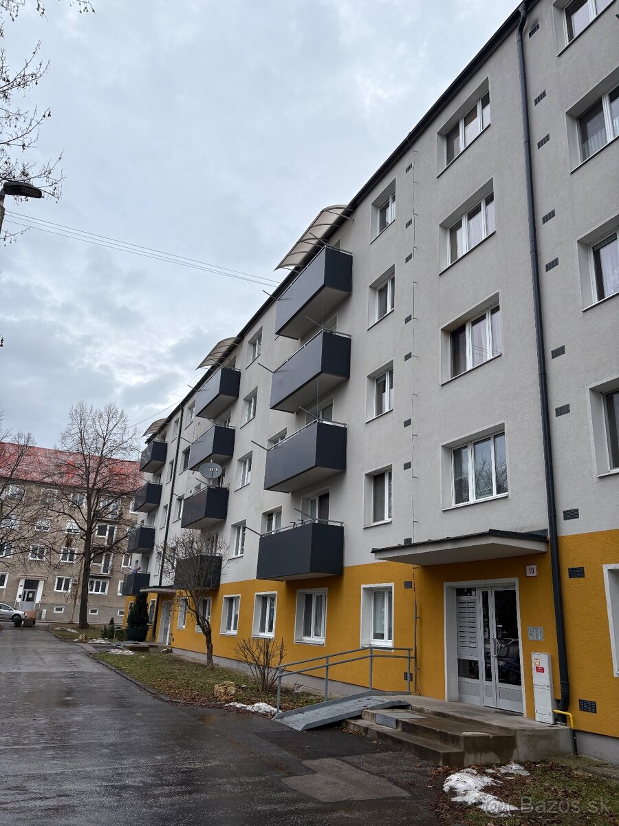 prenájom v absolútnom centre s balkónom - 6