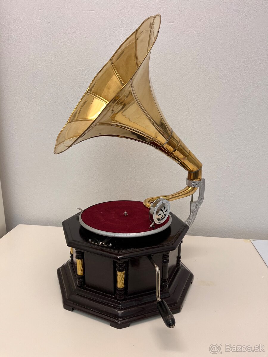 Gramofón na kľuku Victrola - 6