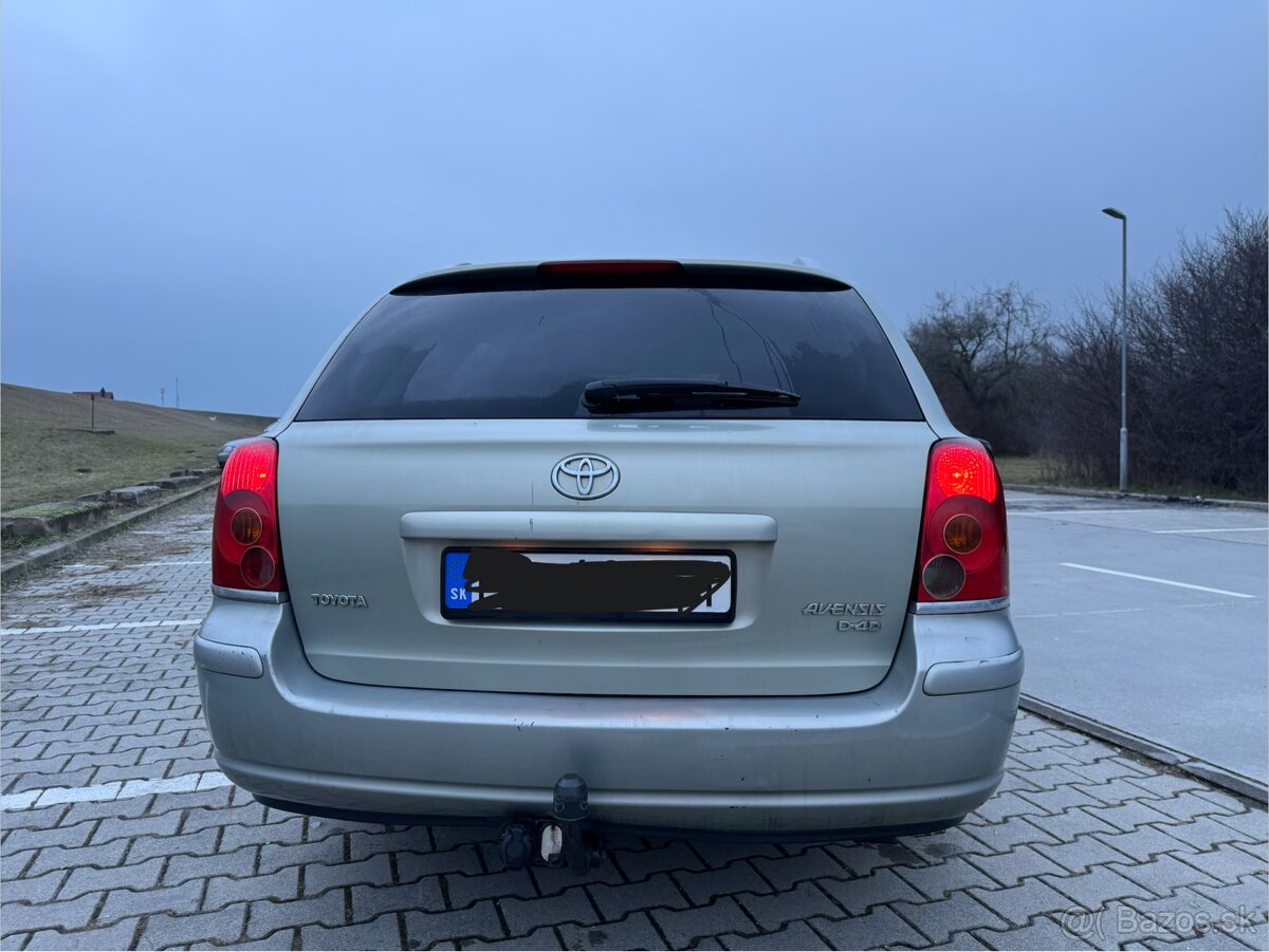 Toyota Avensis Kombi 2.2 D-4D - 6