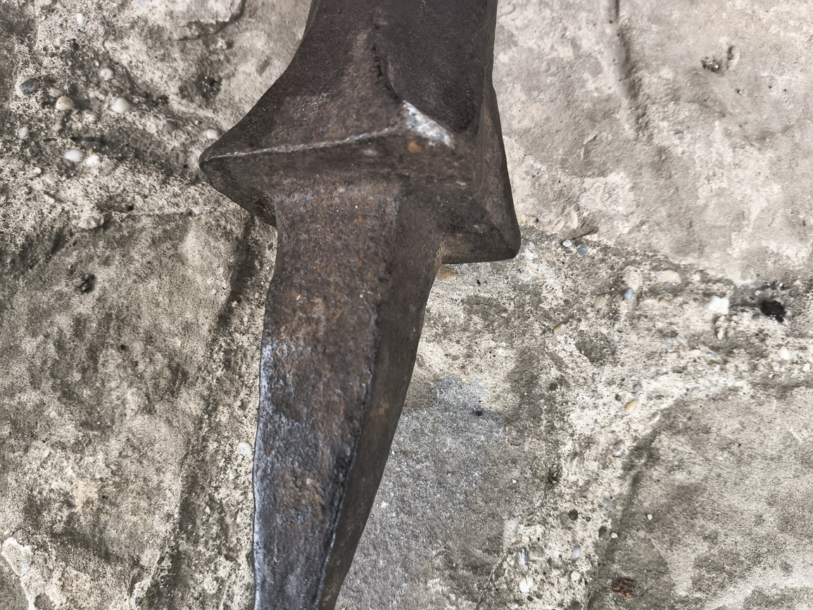 Kovadlina kováčske kliešte ,náradie, ,sekera,nebožiec - 6